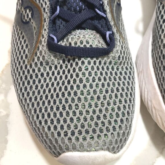 Saucony | Kinvara 14 Women’s Grey Athletic Running Shoes Sneakers - Picture 8 of 11